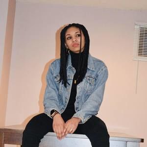 Meet your Posher, Joia